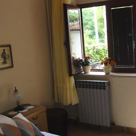 Gazde/Camere de închiriat Vera- With Airconditioning And Free Parking Mošćenička Draga