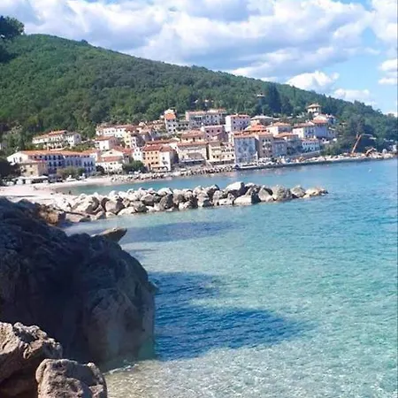 Vera- With Airconditioning And Free Parking Mošćenička Draga