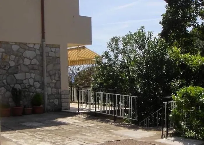 Vera- With Airconditioning And Free Parking Mošćenička Draga