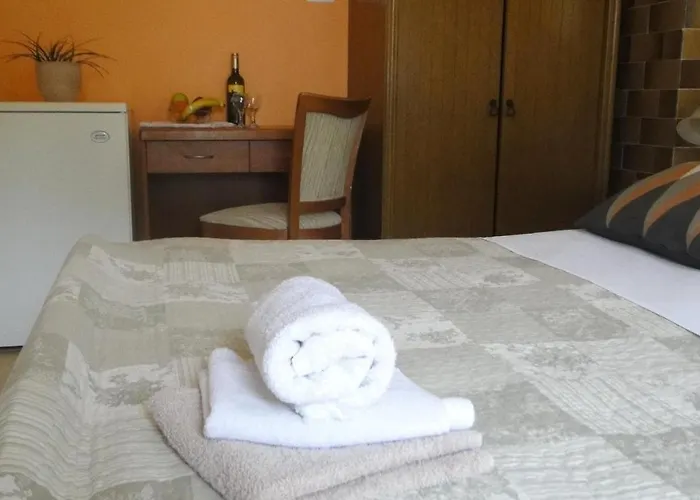 Vera- With Airconditioning And Free Parking *