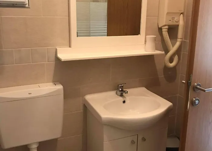 Vera- With Airconditioning And Free Parking 民宿 Mošćenička Draga